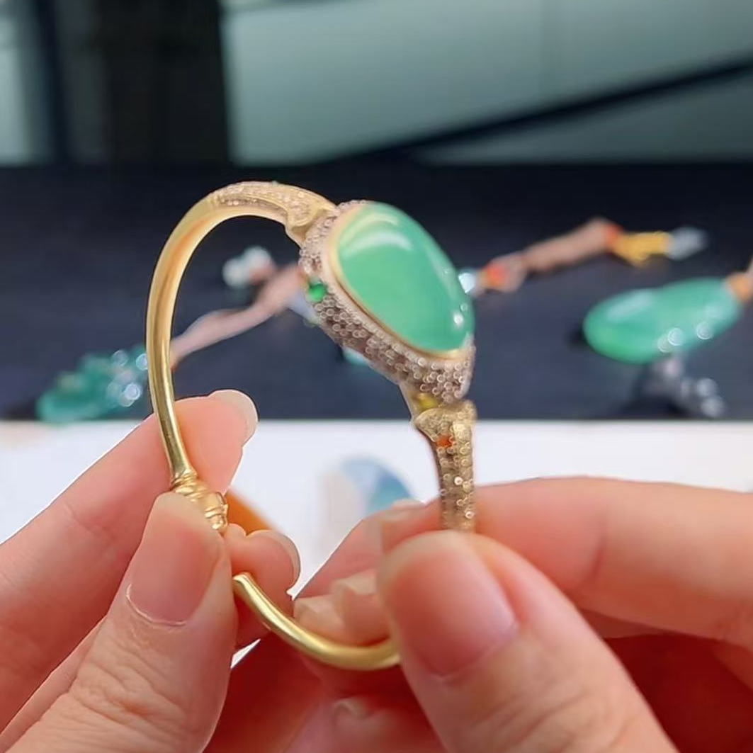 【庄家翡翠】镶嵌手镯