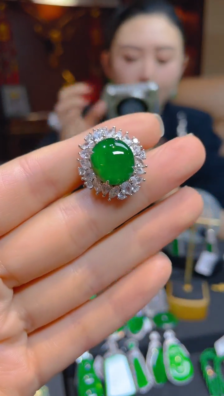 【闪购商品】翡翠戒指银S925镶嵌119773天然A货翡翠蛋面戒指