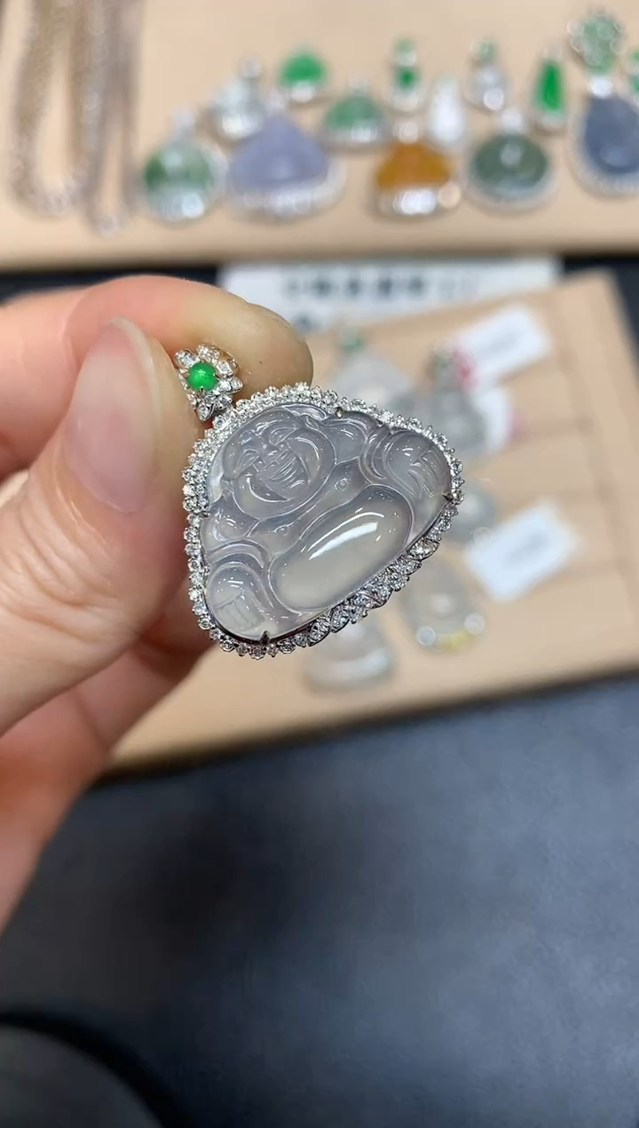 【闪购商品】翡翠颈饰18K金镶嵌佛公【无服务费
