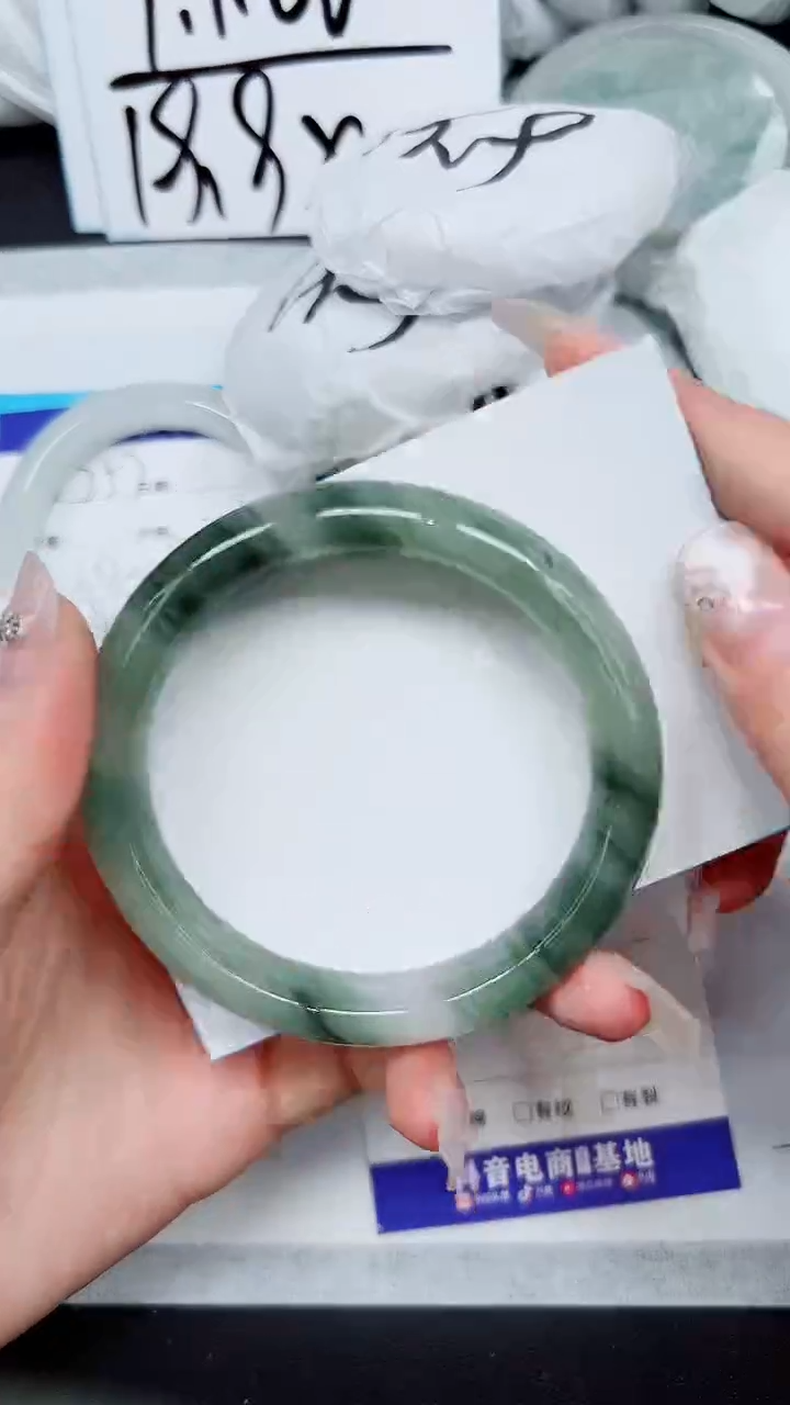 【闪购商品】石英质玉手镯未镶嵌A258-59`60`