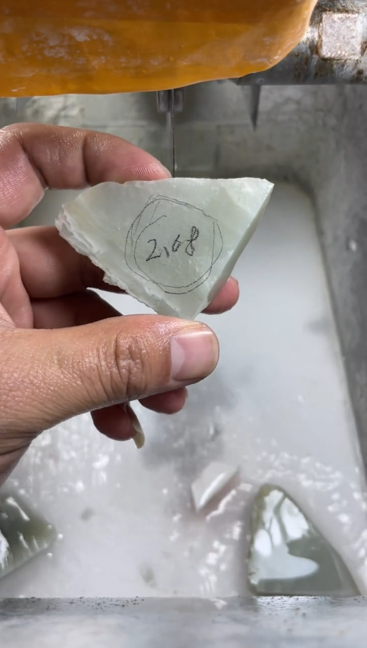 未镶嵌和田玉摆件古**哥1