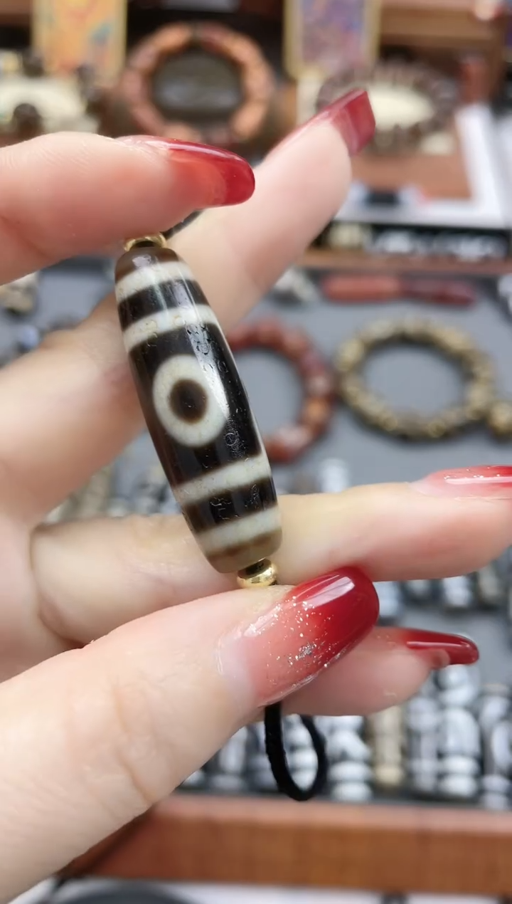 【闪购商品】玛瑙/玉髓珠珠未镶嵌牙黄三眼