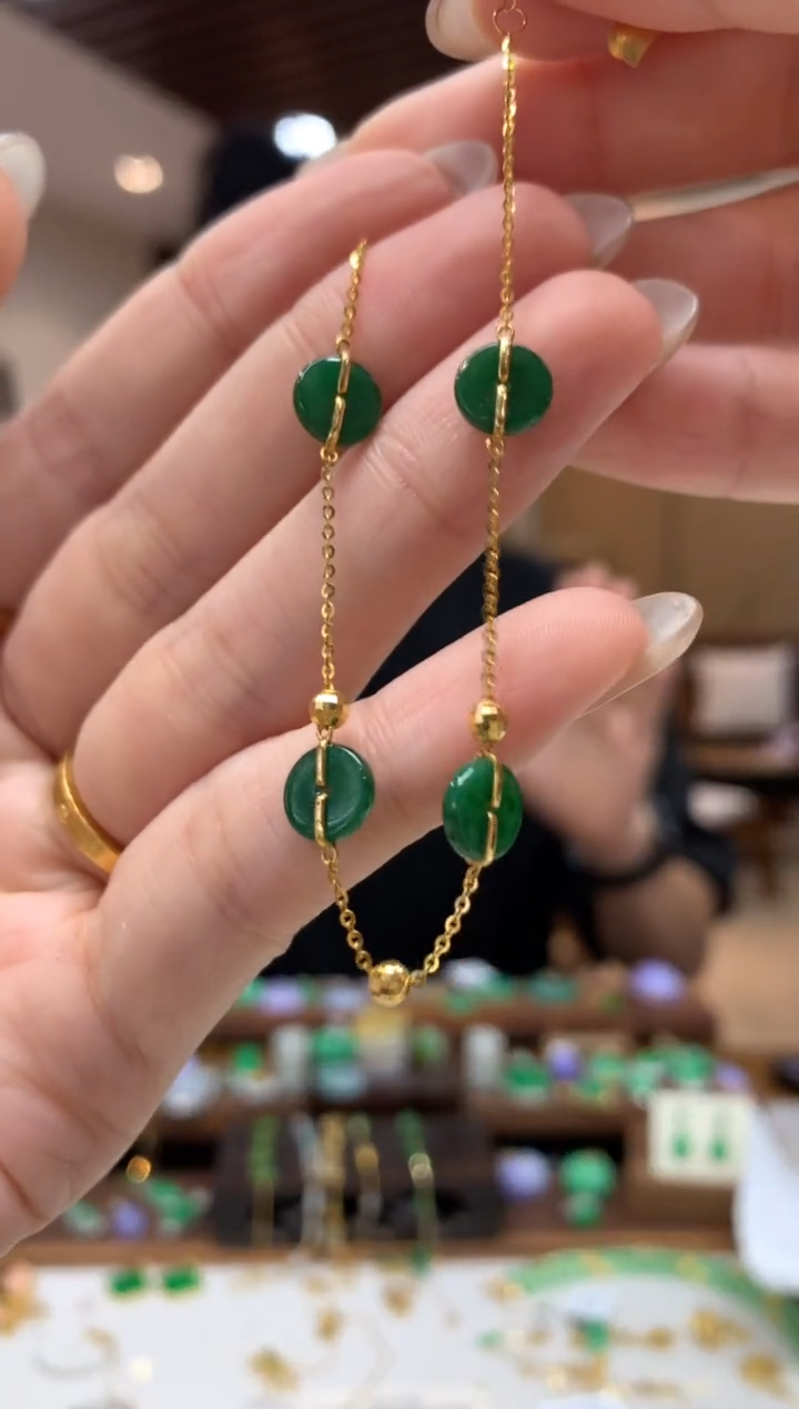 18K金镶嵌手链翡翠手链