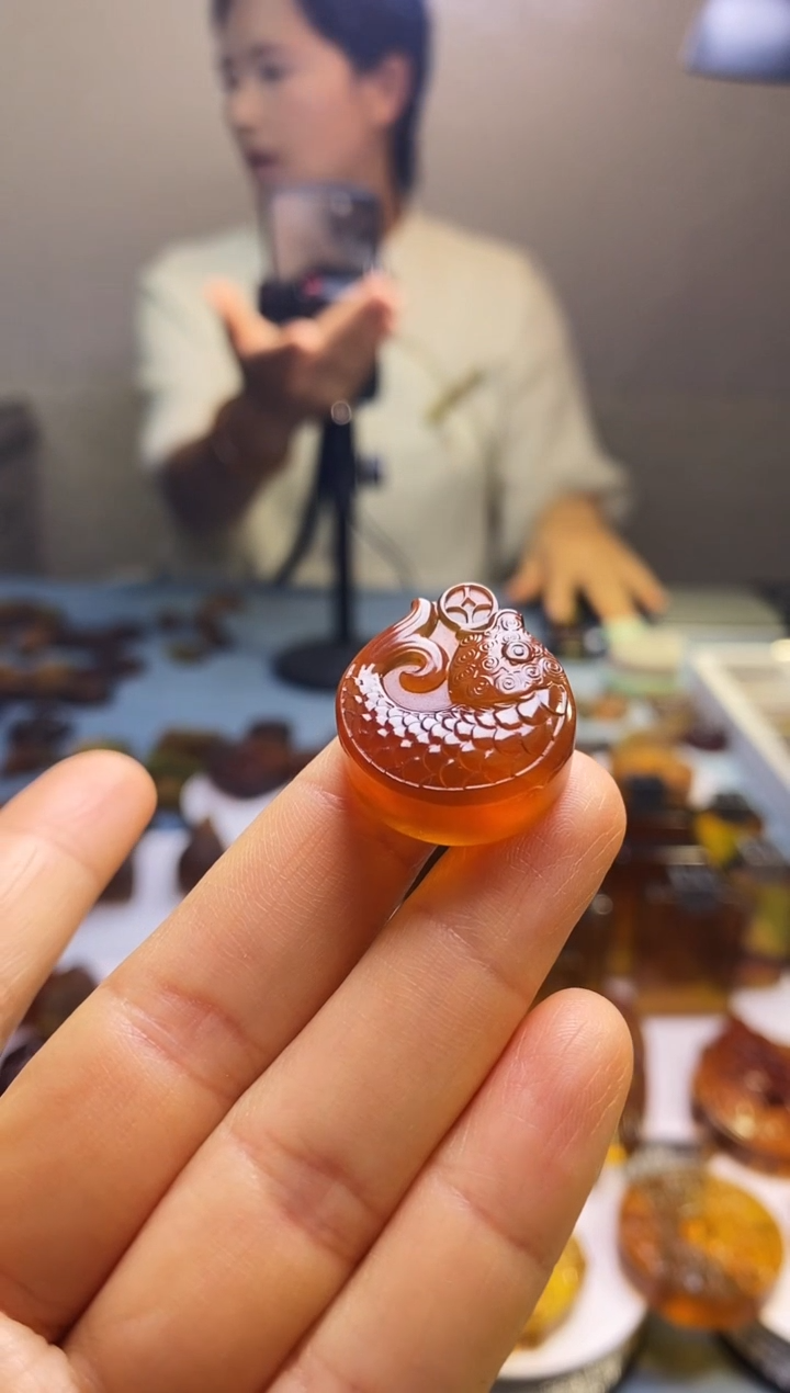 琥珀颈饰未镶嵌SN60-12（年年有钱）