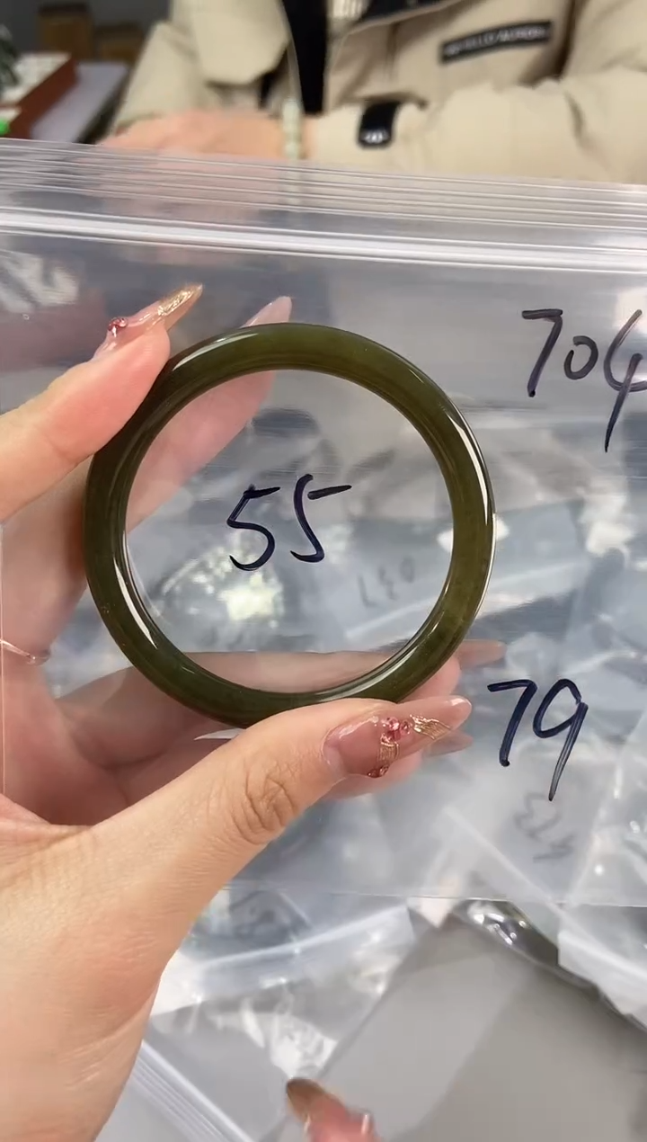 【闪购商品】和田玉手镯未镶嵌和田玉手镯704