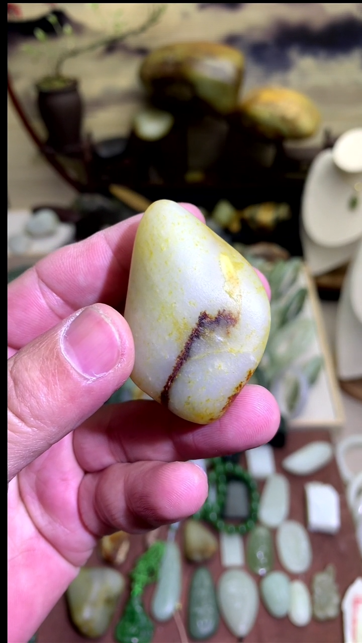 【闪购商品】和田玉颈饰未镶嵌子料