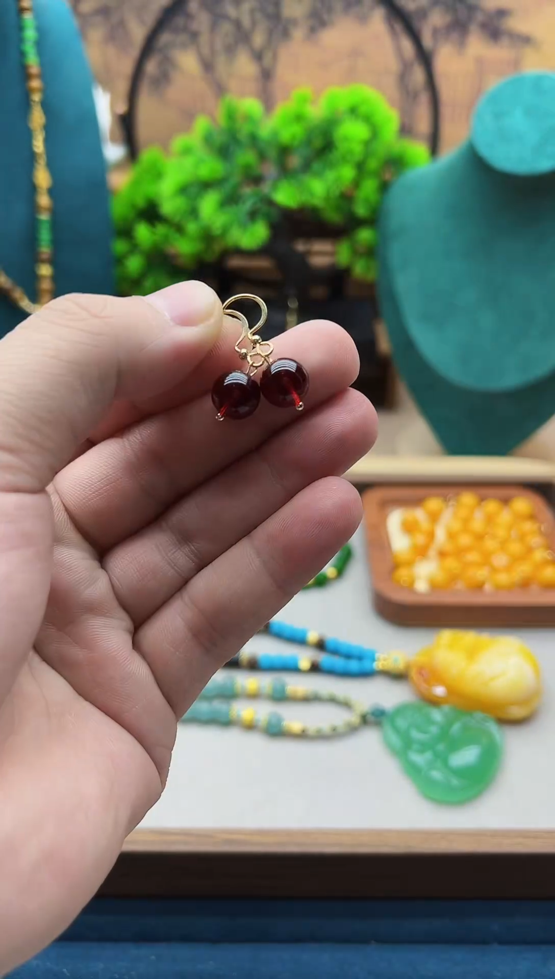 【闪购商品】血珀耳饰14K金镶嵌E29    