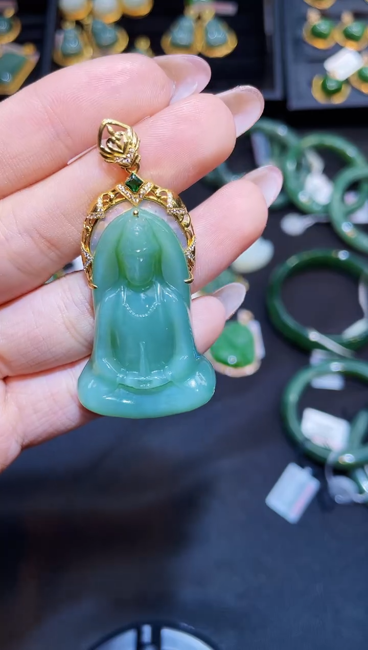 和田玉18K金镶嵌吊坠(赠链)多样性发一