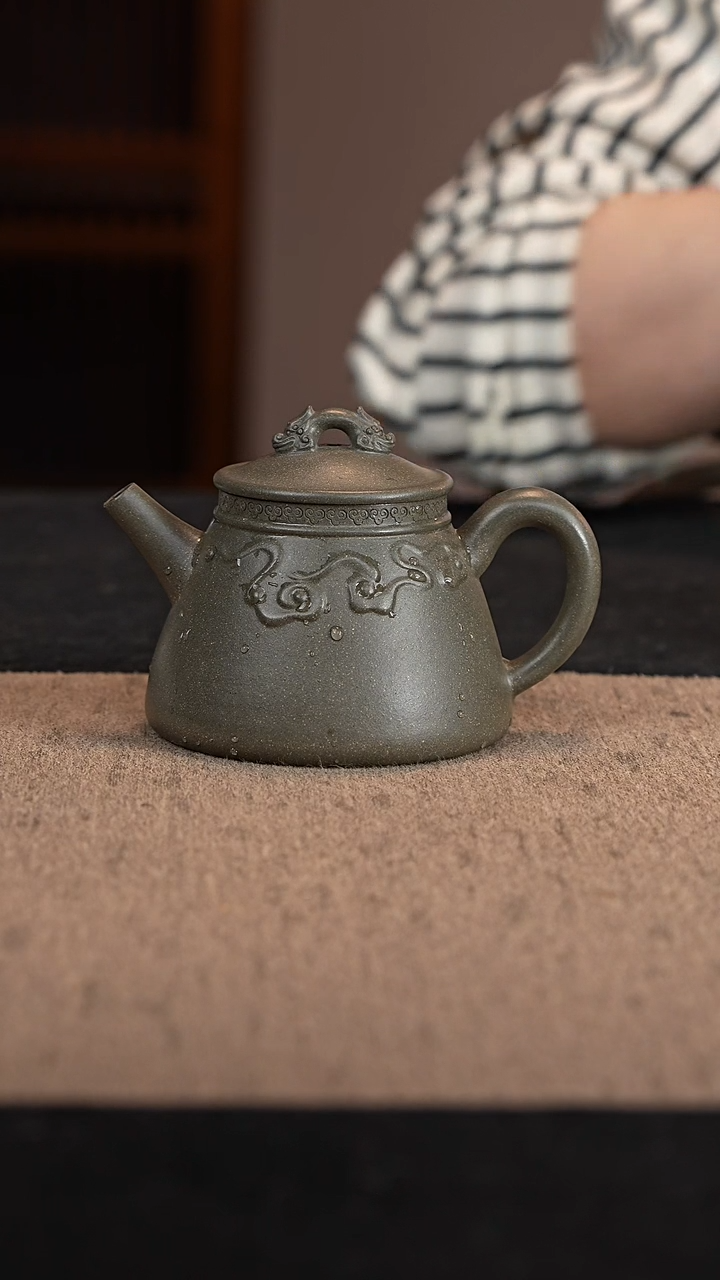 【闪购商品】紫砂茶壶碧潭砂螭龙