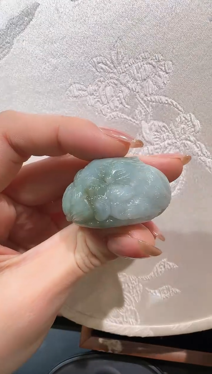 翡翠未镶嵌颈饰国风