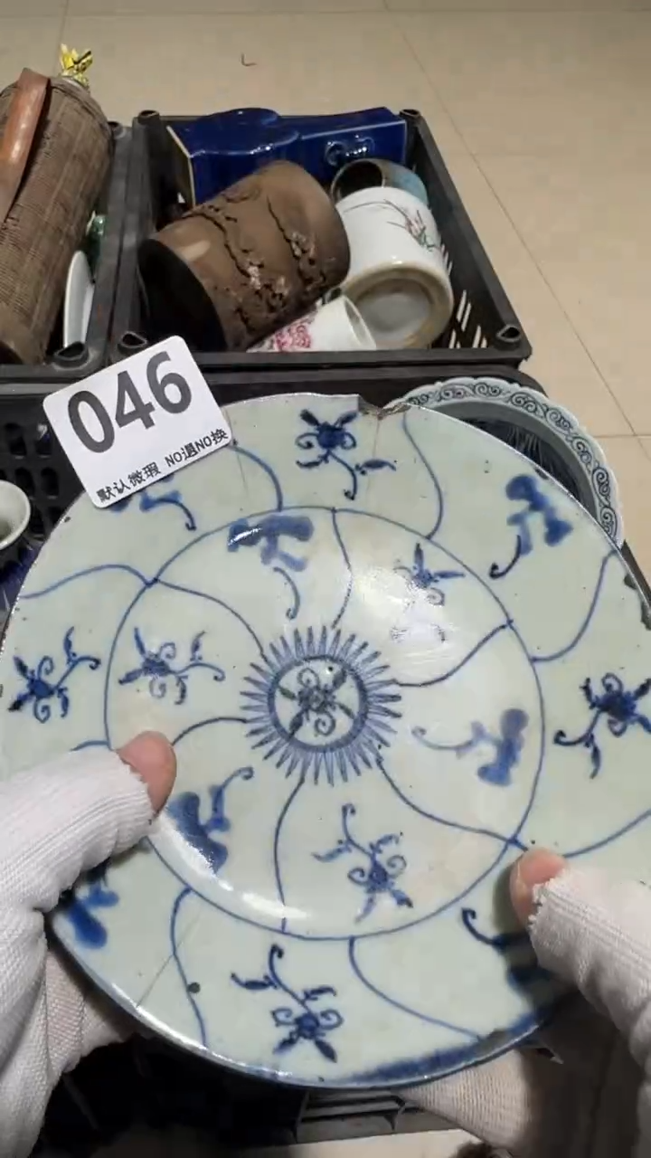 瓷片独*亿容工艺品046