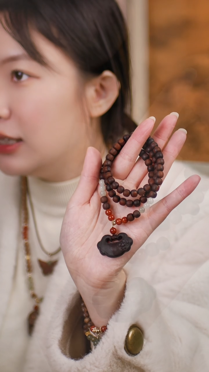 【闪购商品】降真香手串未镶嵌（三圈糖结麻丝0.6项链+祥云锁）