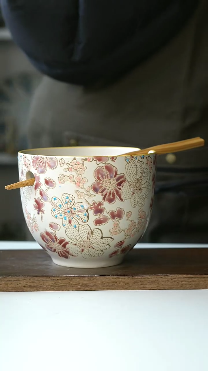 【闪购商品】陶瓷手绘山梅牡丹浮雕面碗@4-2@