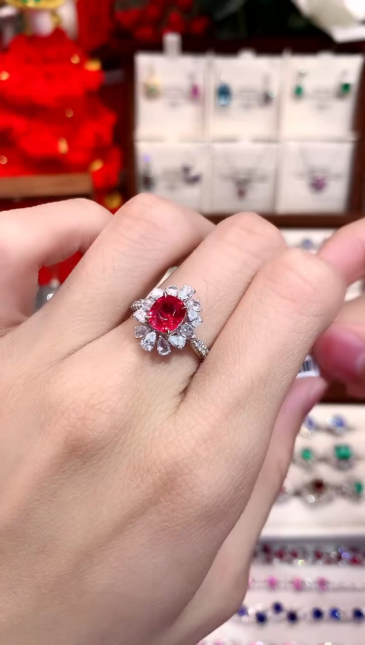 【闪购商品】尖晶石戒指18K金镶嵌1.62ct/天然宝石/七天无理由