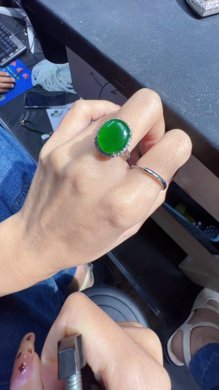 【闪购商品】定制翡翠未镶嵌戒指