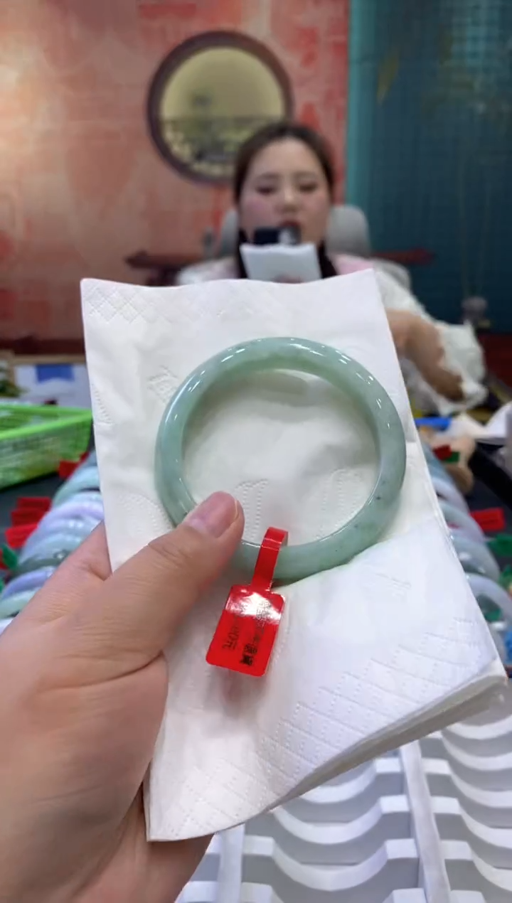【闪购商品】翡翠手镯未镶嵌多人0001865