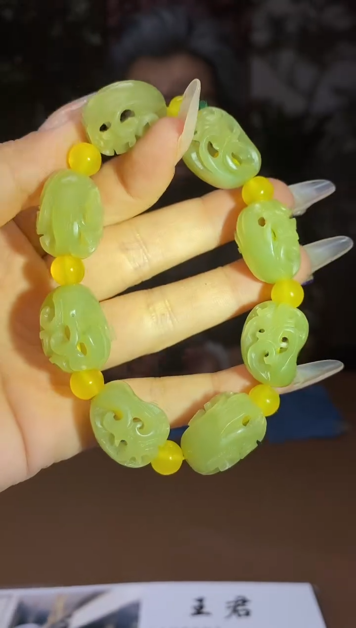 和田玉未镶嵌颈饰A599