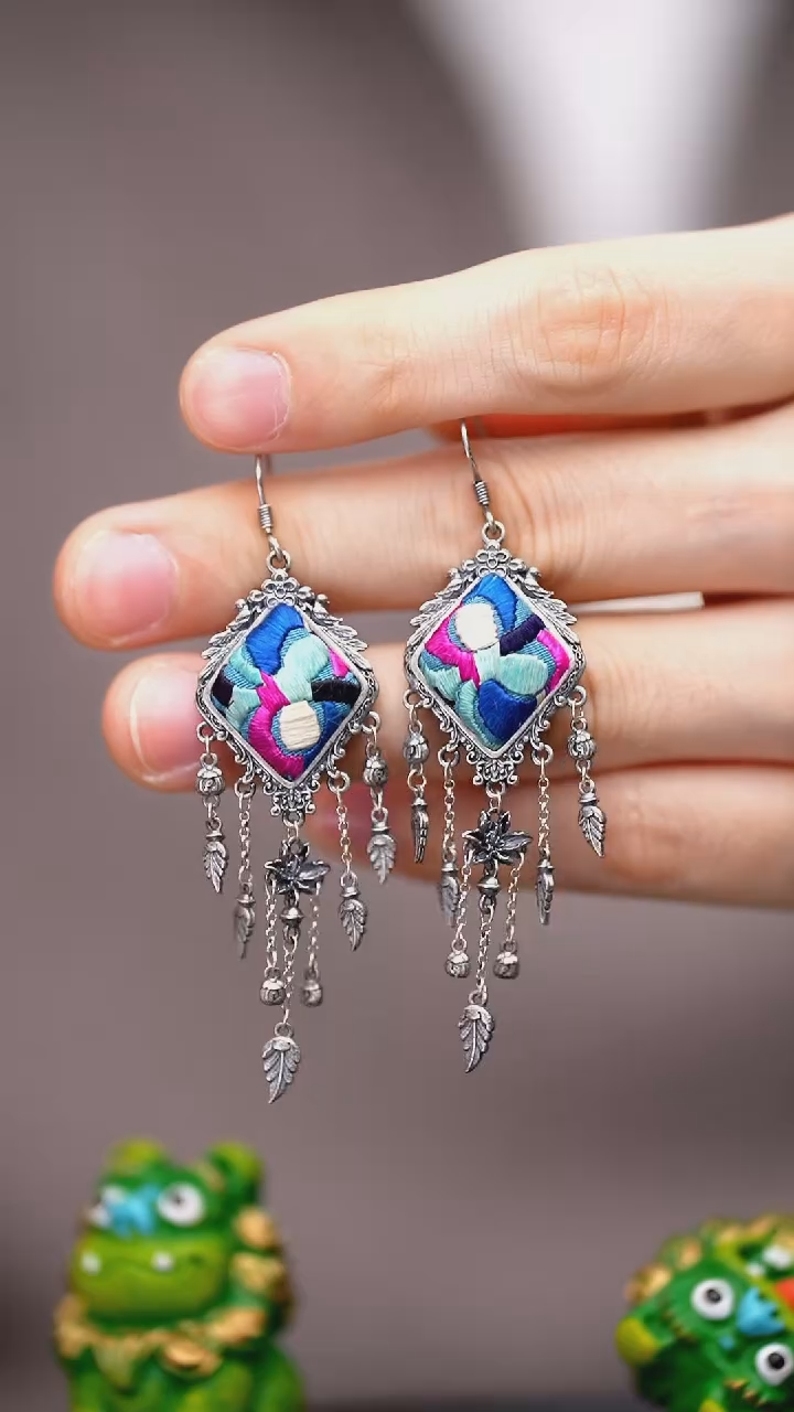 【闪购商品】刺绣黔东南苗族刺绣A992