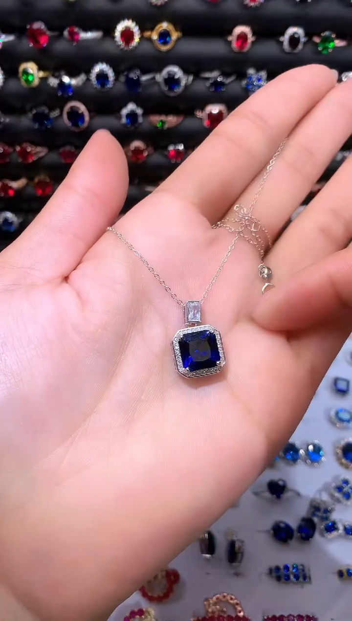 【闪购商品】蓝宝石吊坠(赠链)银S925镶嵌10