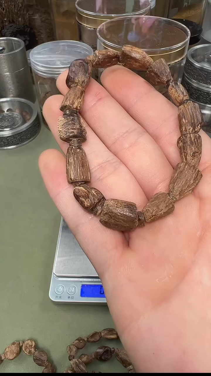 【闪购商品】沉香10g+海南红土沉水瘤疤随形单圈