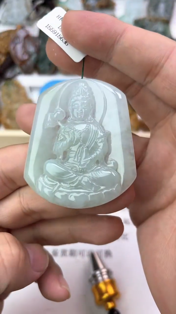 颈饰未镶嵌翡翠矿*水天然翡翠