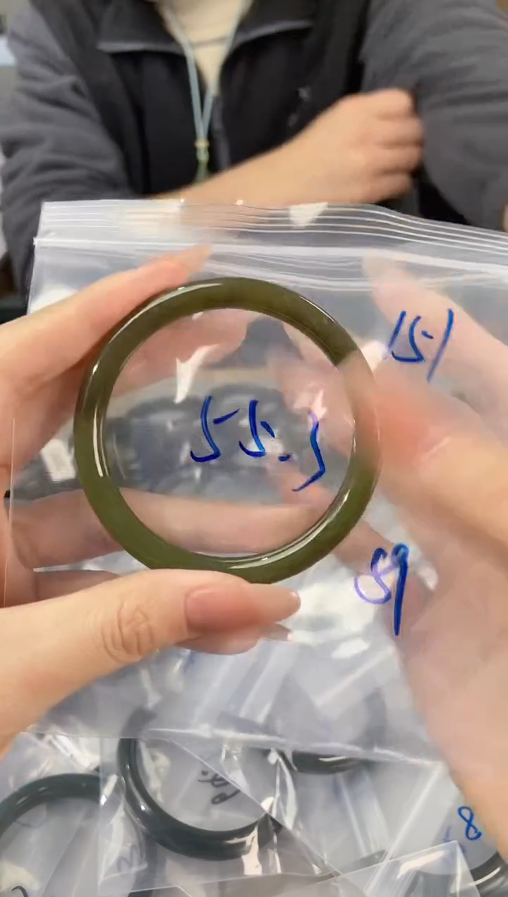 【闪购商品】和田玉手镯未镶嵌和田玉151