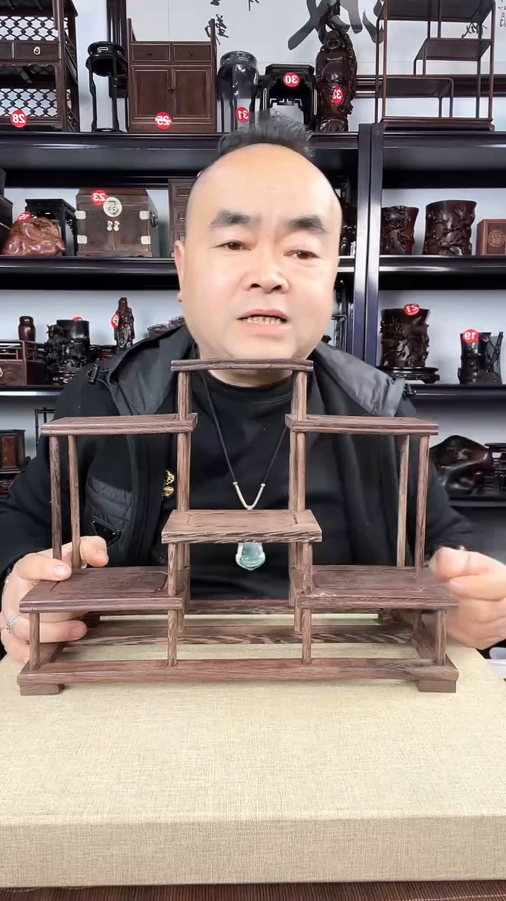 【闪购商品】木3019老李红木工艺品