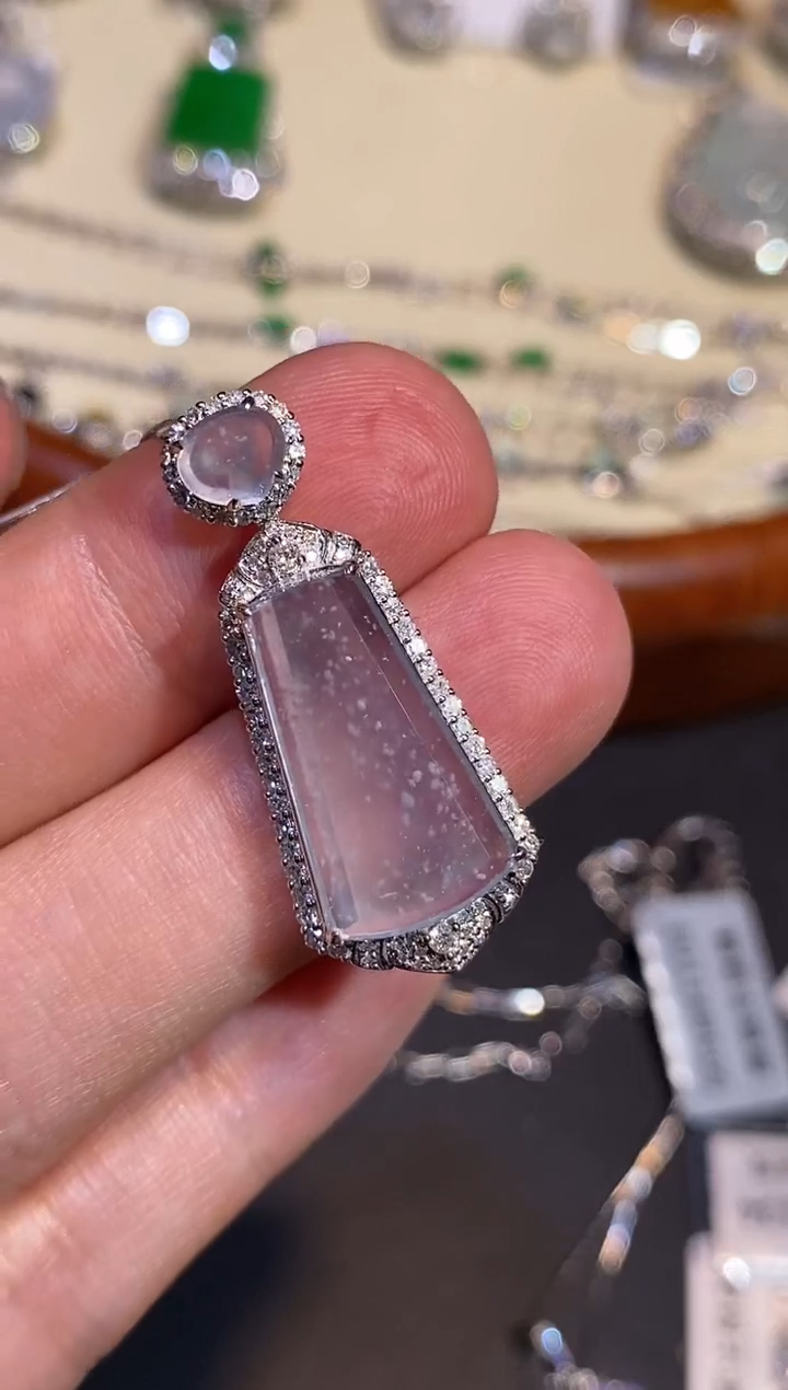 【闪购商品】翡翠18K金镶嵌吊坠(不含链)吊坠