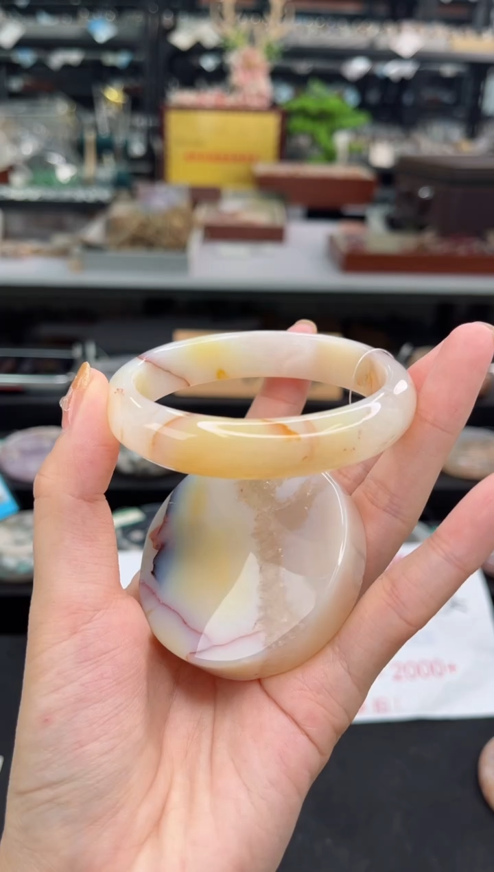 【闪购商品】石英质玉手镯未镶嵌59圈口（不退不换）14562550