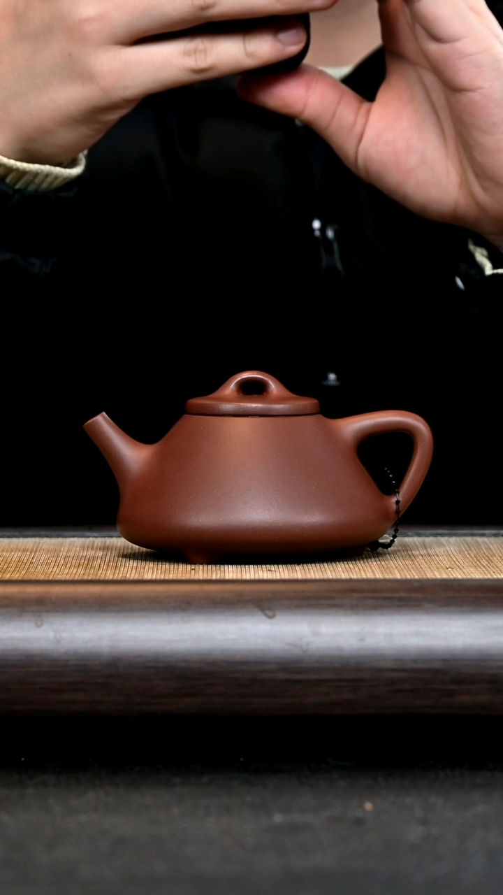 【闪购商品】紫砂茶杯Aj3052 子冶石瓢 红紫泥