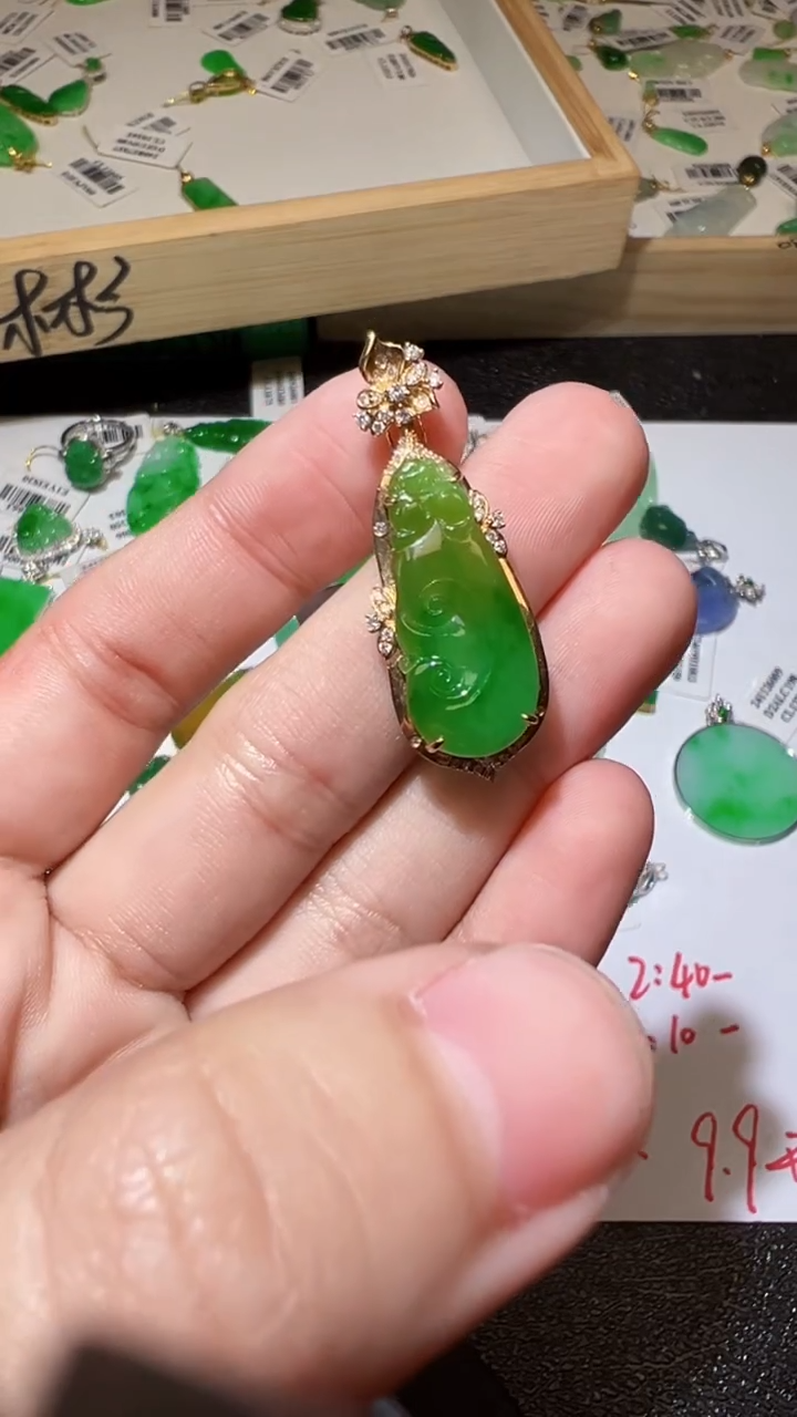 【闪购商品】翡翠挂件18K金镶嵌我