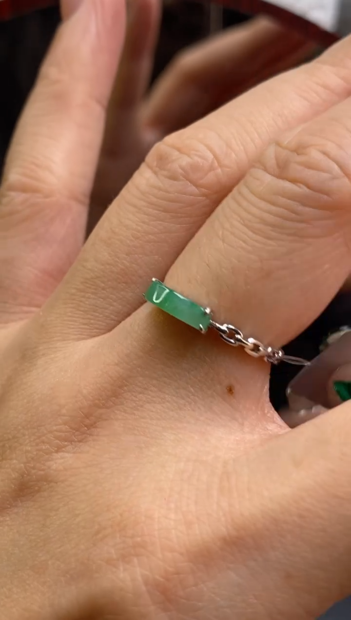 颈饰银S925镶嵌翡翠净货17359