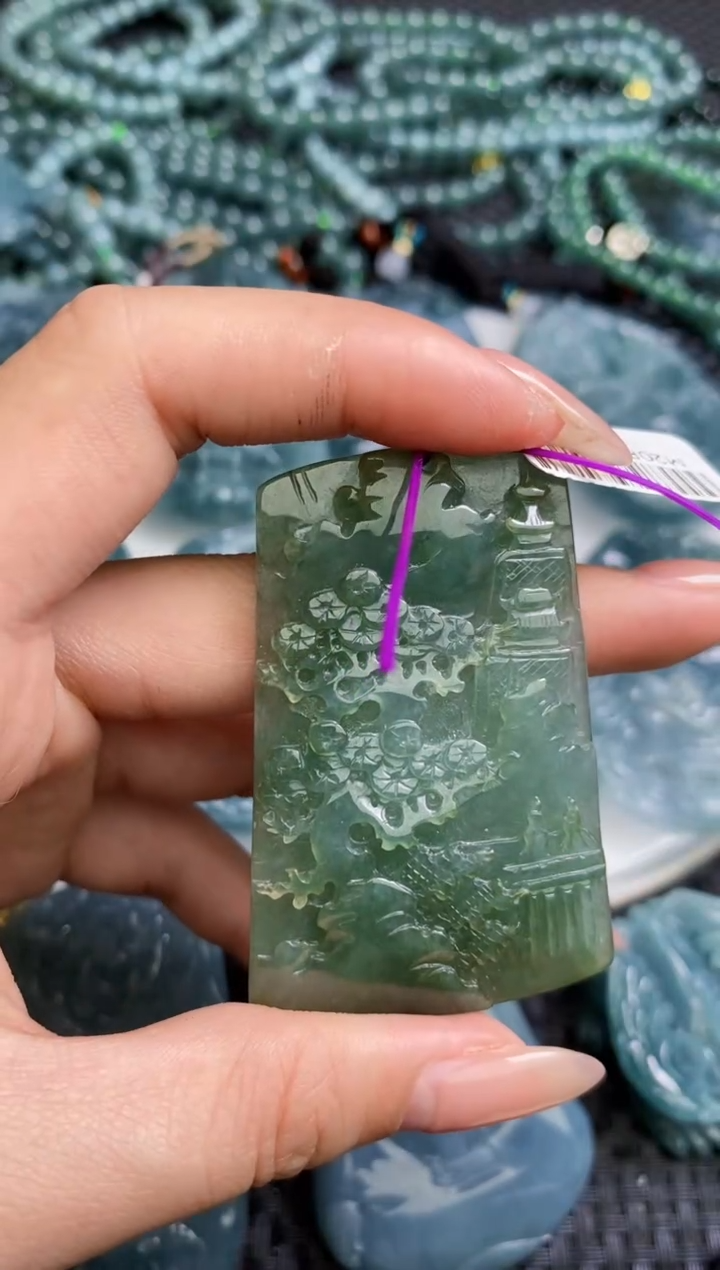 【闪购商品】翡翠颈饰未镶嵌111111111