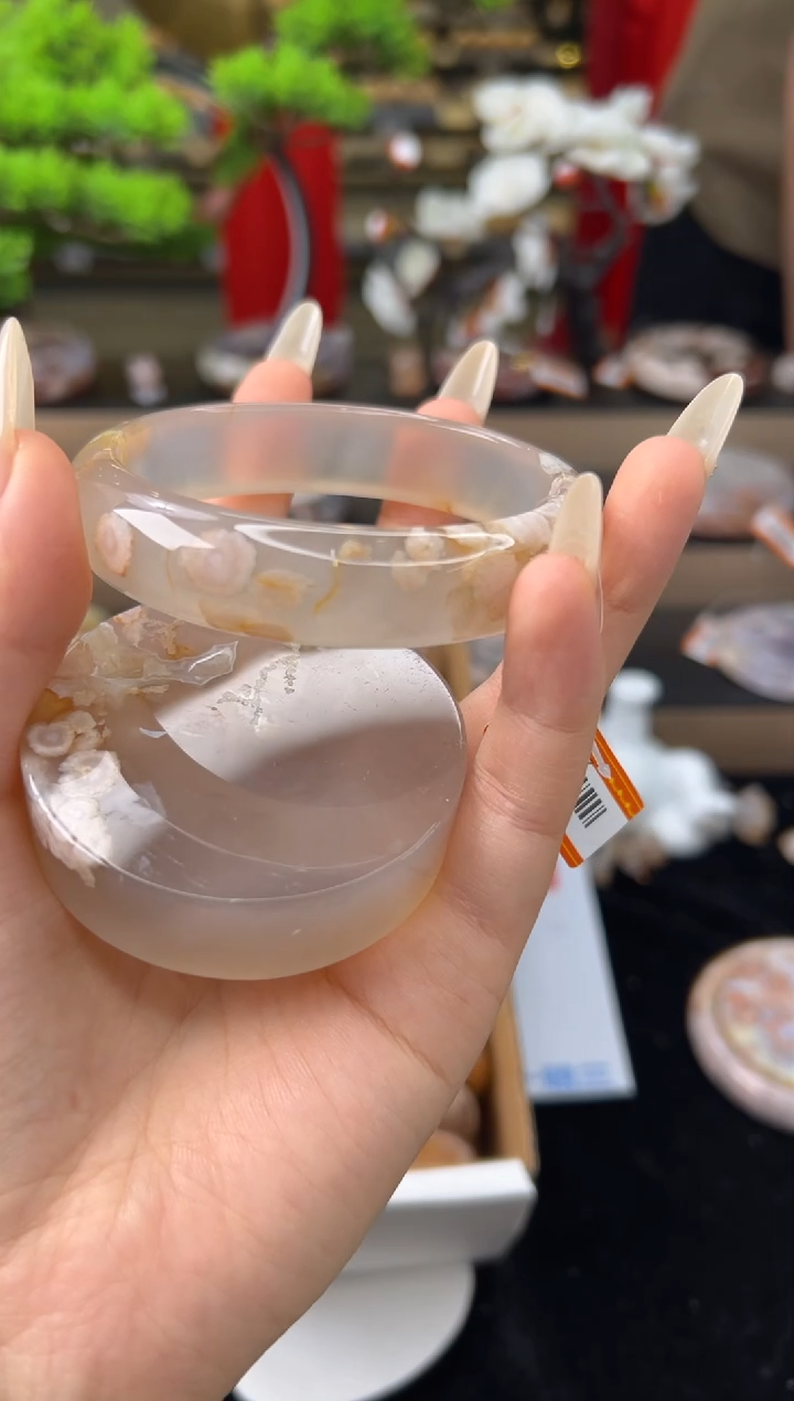 【闪购商品】石英质玉手镯未镶嵌62圈口（赠送镯心）21556