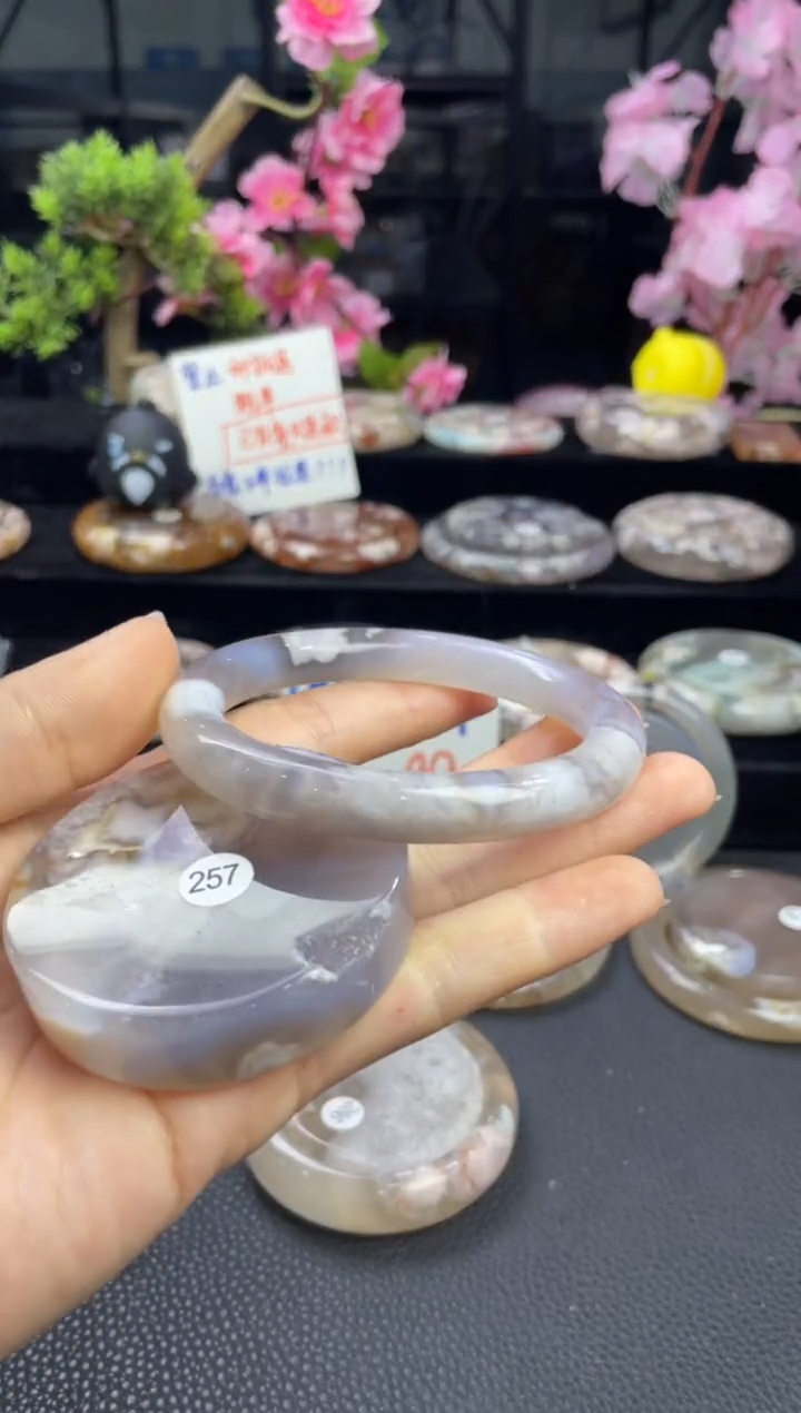 石英质玉手镯未镶嵌58