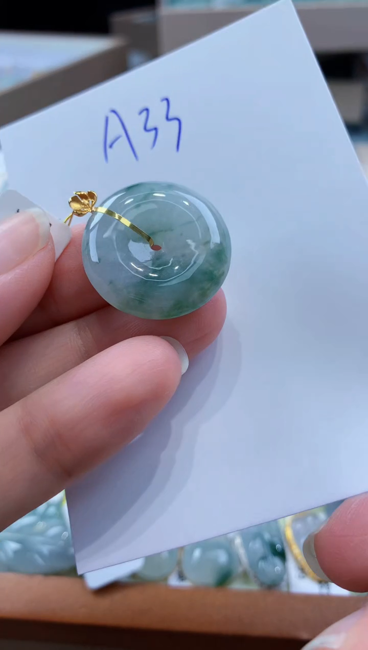 翡翠18K金镶嵌颈饰天然缅甸a货翡翠