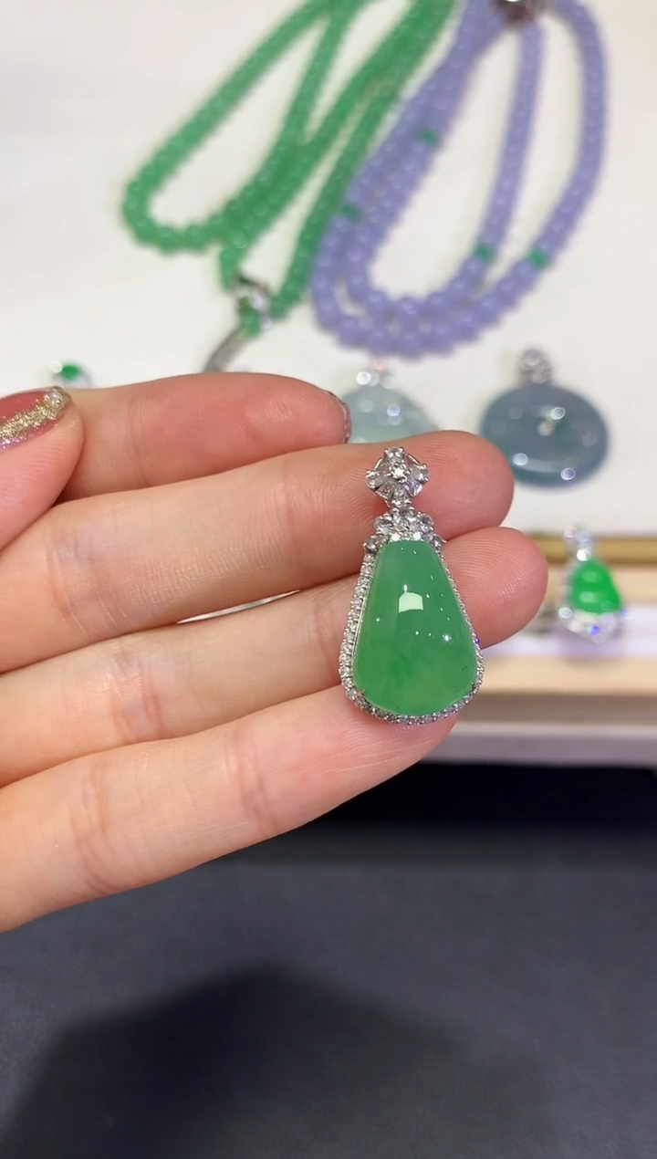 【闪购商品】翡翠颈饰18K金镶嵌团购34