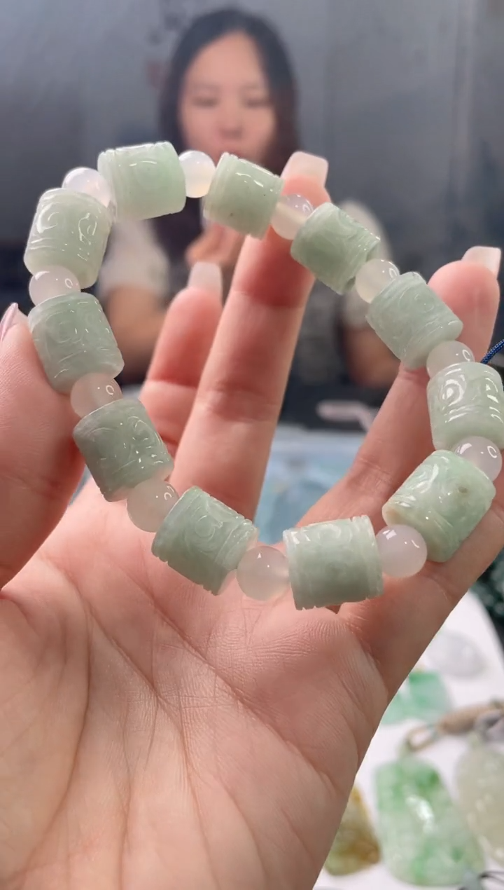 吊坠(不含链)未镶嵌翡翠1