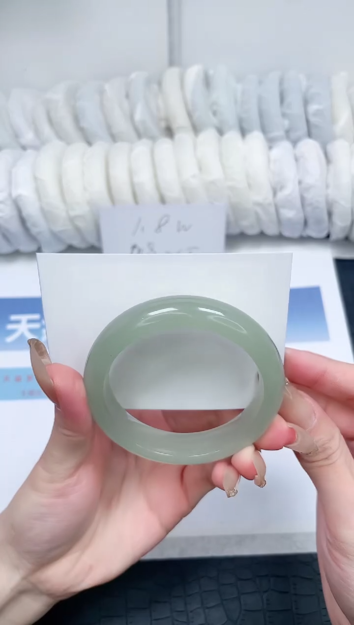 【闪购商品】石英质玉手镯未镶嵌Q142-60