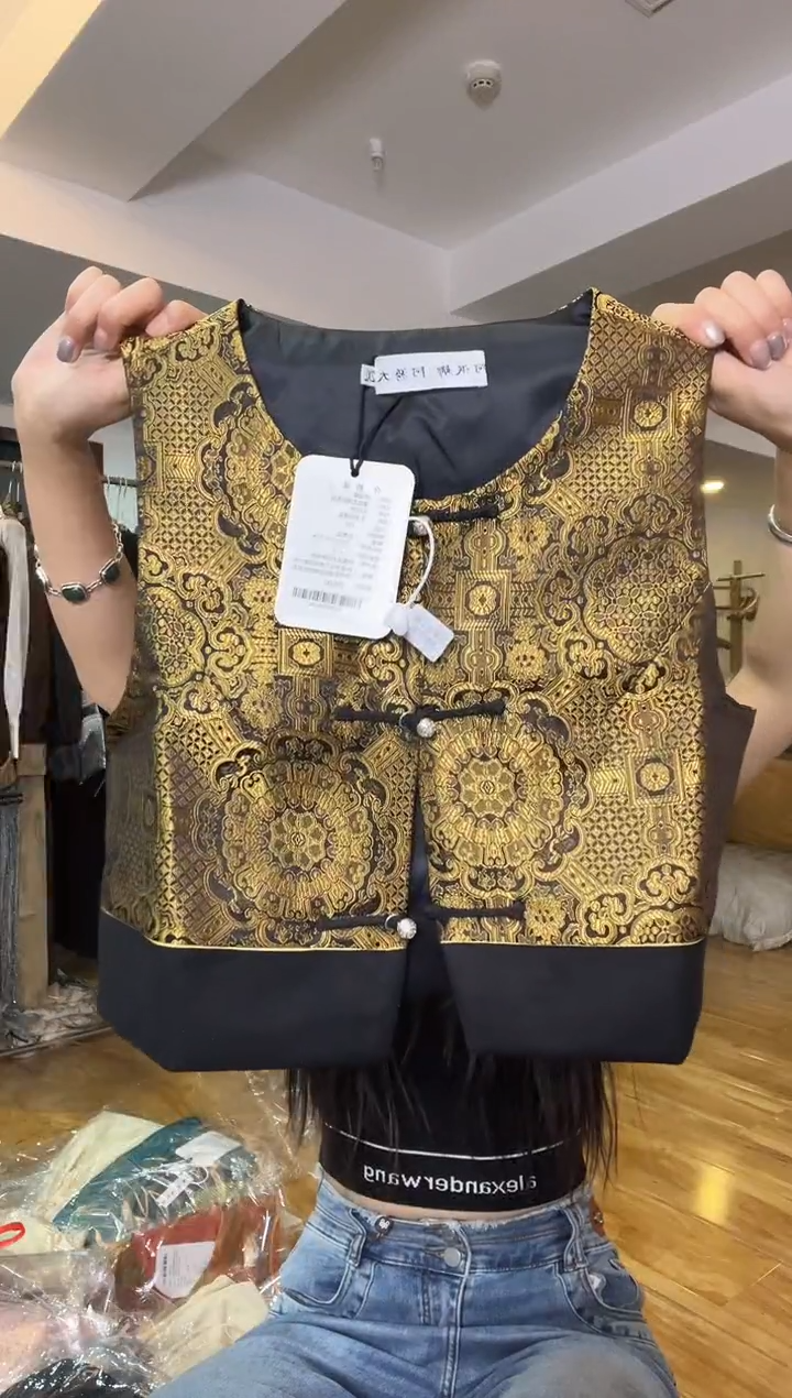 马甲       2XL码    125-135斤