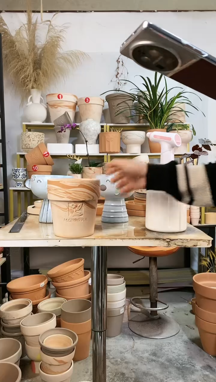 【闪购商品】红陶14.5*16玛奇朵反比例 1盆无托