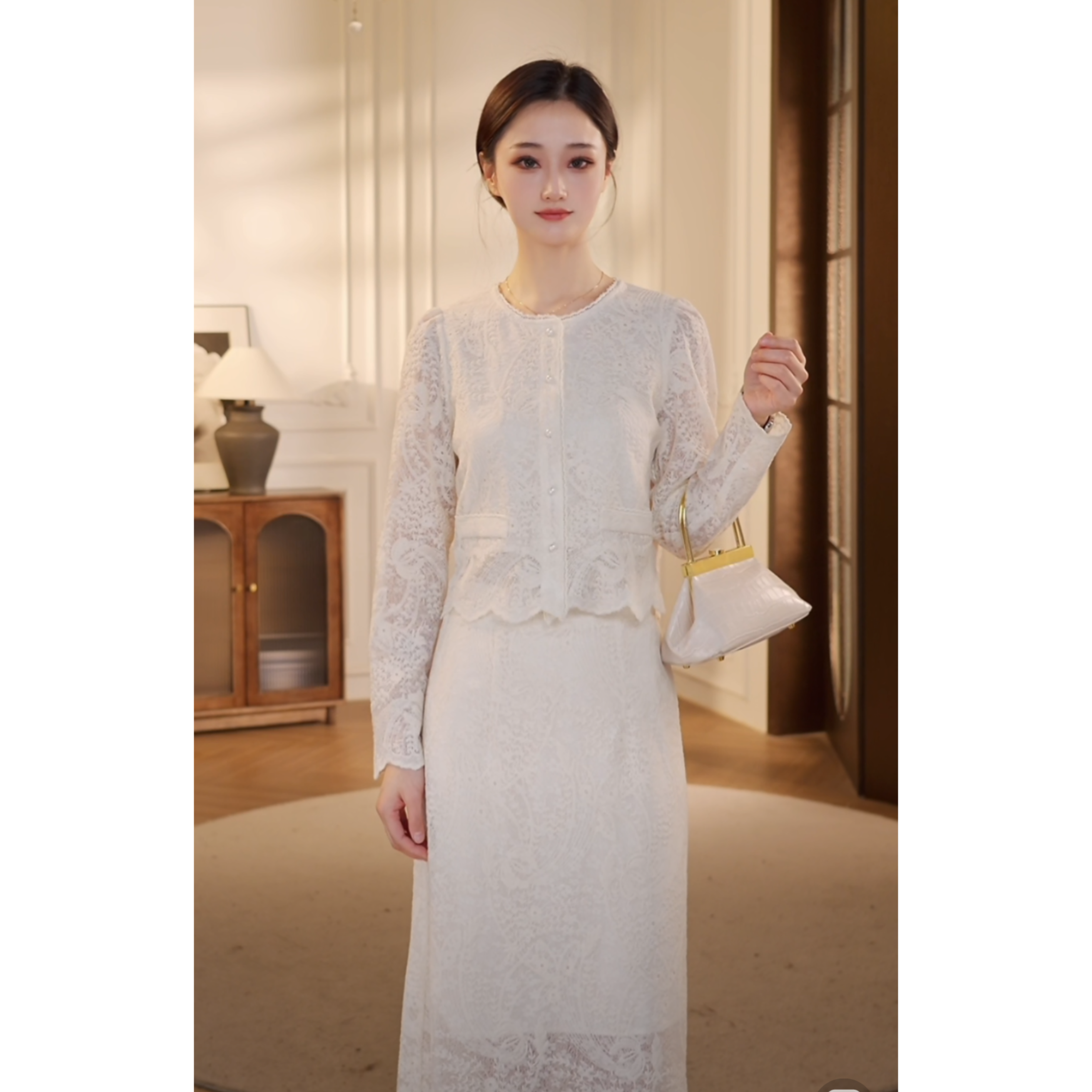 【双双&GERTCOREL】罗兰之恋 温柔气质刺绣上衣时尚套装 WG251T1009