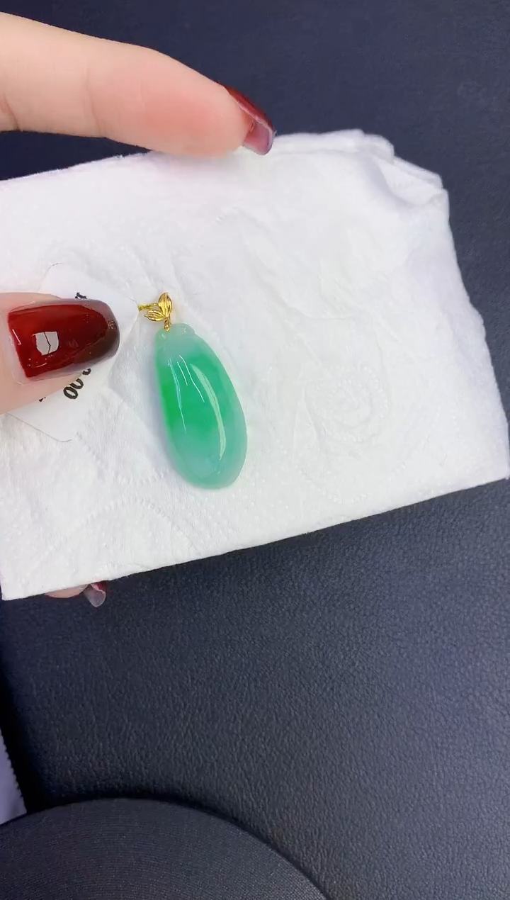 颈饰18K金镶嵌翡翠缅甸天然翡翠a货