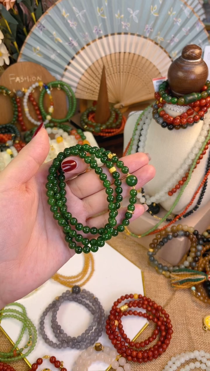 【闪购商品】和田玉三圈18K金镶嵌碧玉