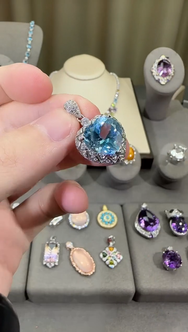 颈饰银S925镶嵌托帕石13mm吊坠设计款