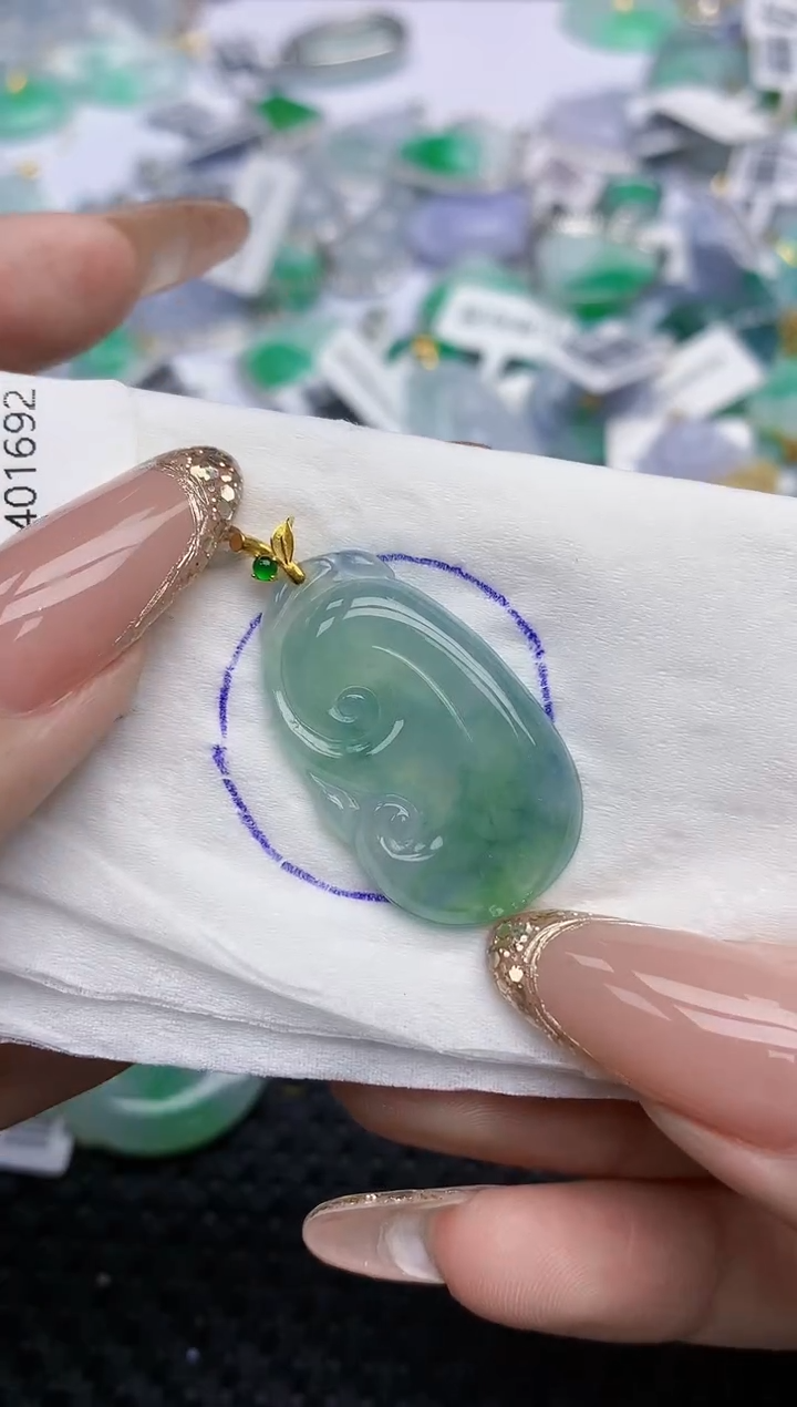 颈饰18K金镶嵌翡翠571   天然翡翠A货  百元以上9米证书费自理