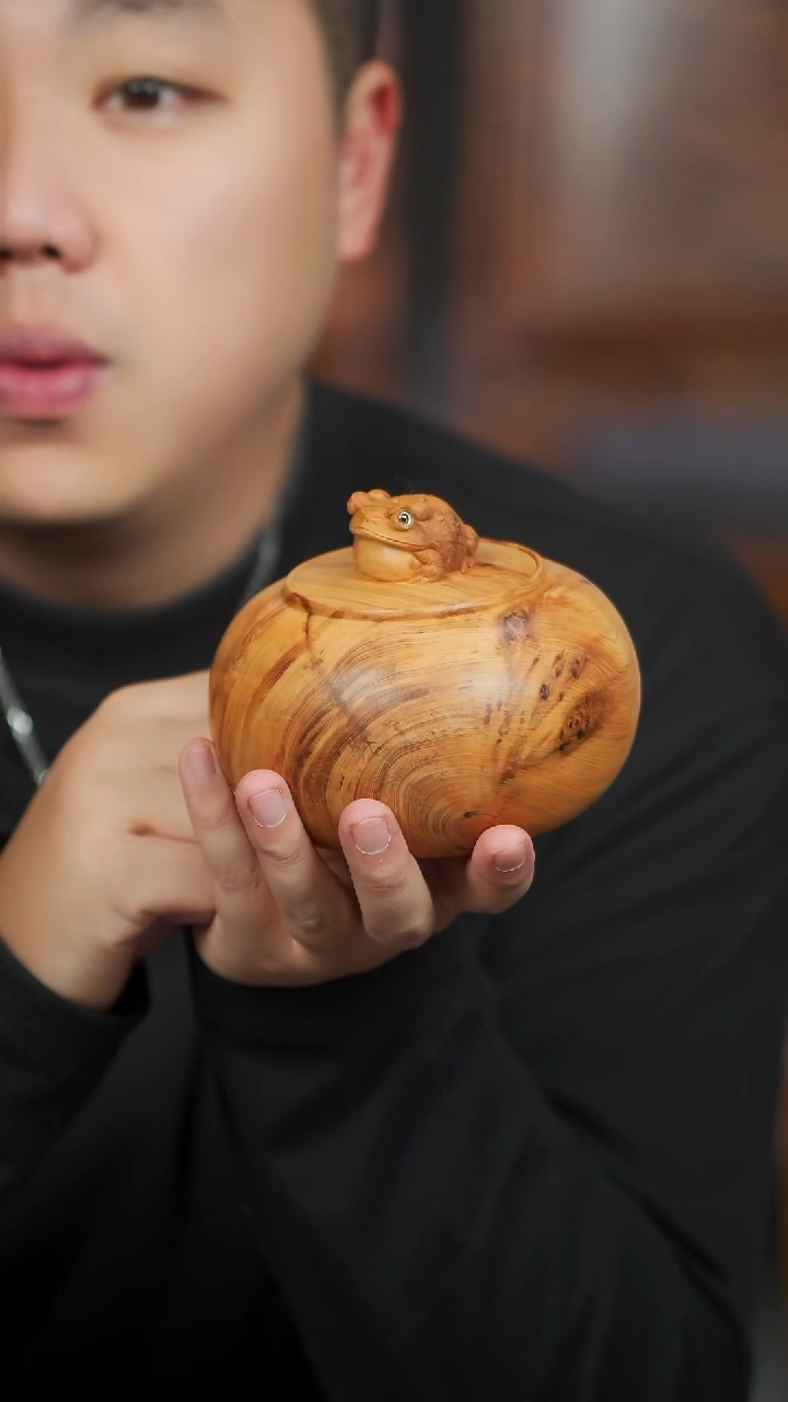 柏木（崖柏）265号陈化干油料萌蛙品香罐12.5cm