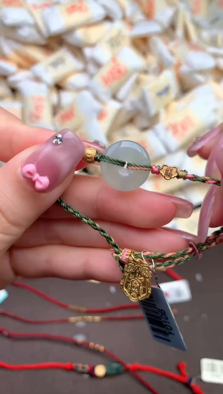 【闪购商品】翡翠手绳未镶嵌一