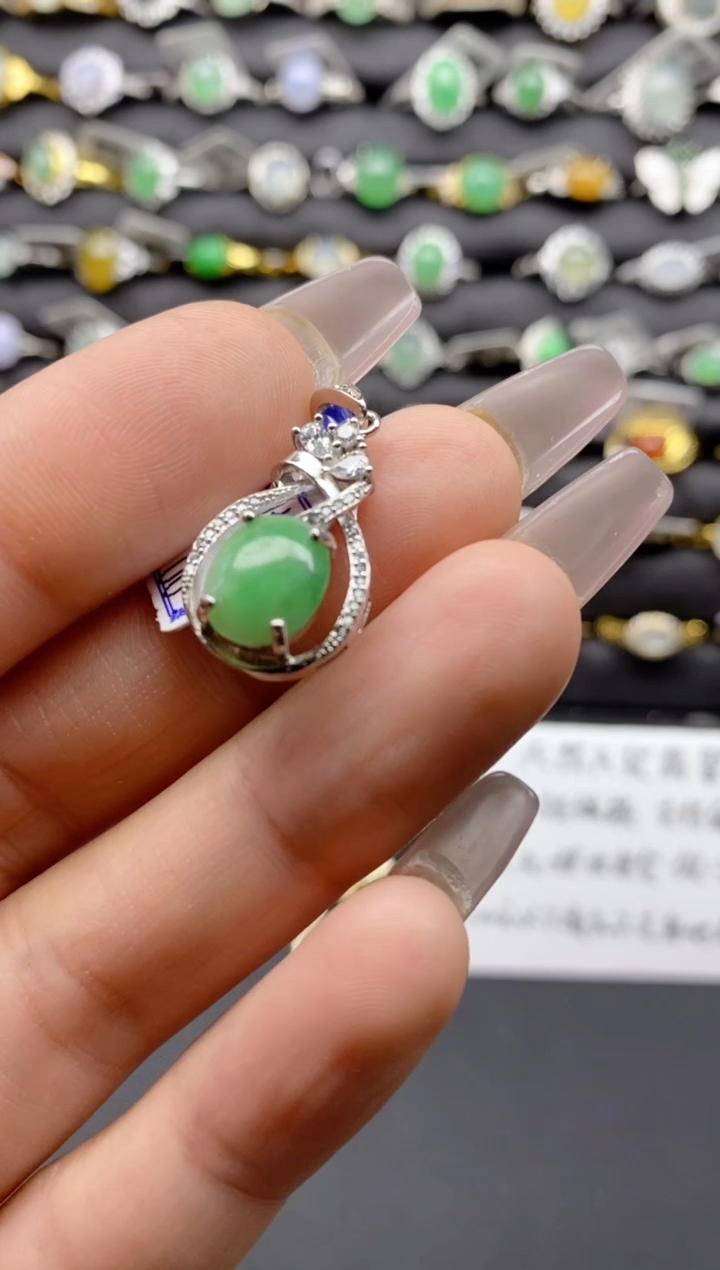 【闪购商品】翡翠吊坠(赠链)银S925镶嵌S925银镶嵌翡翠吊坠