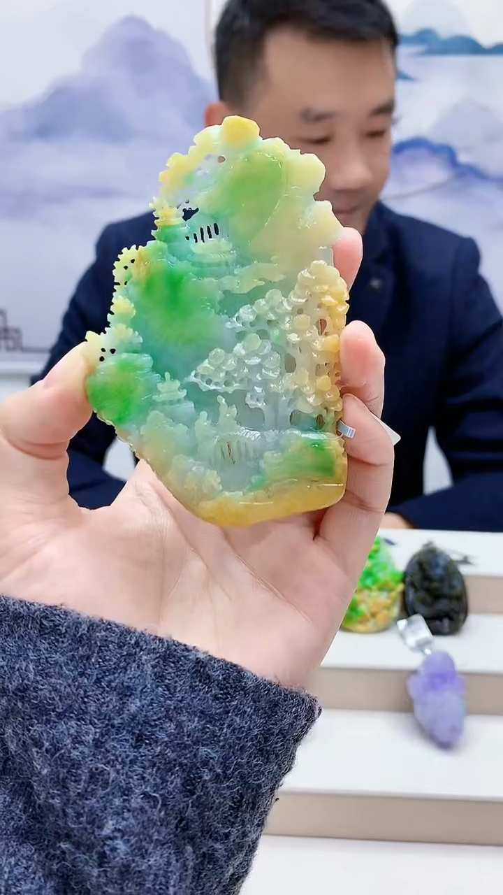 未镶嵌定制翡翠5174lr-毛货挂件赠底座32
